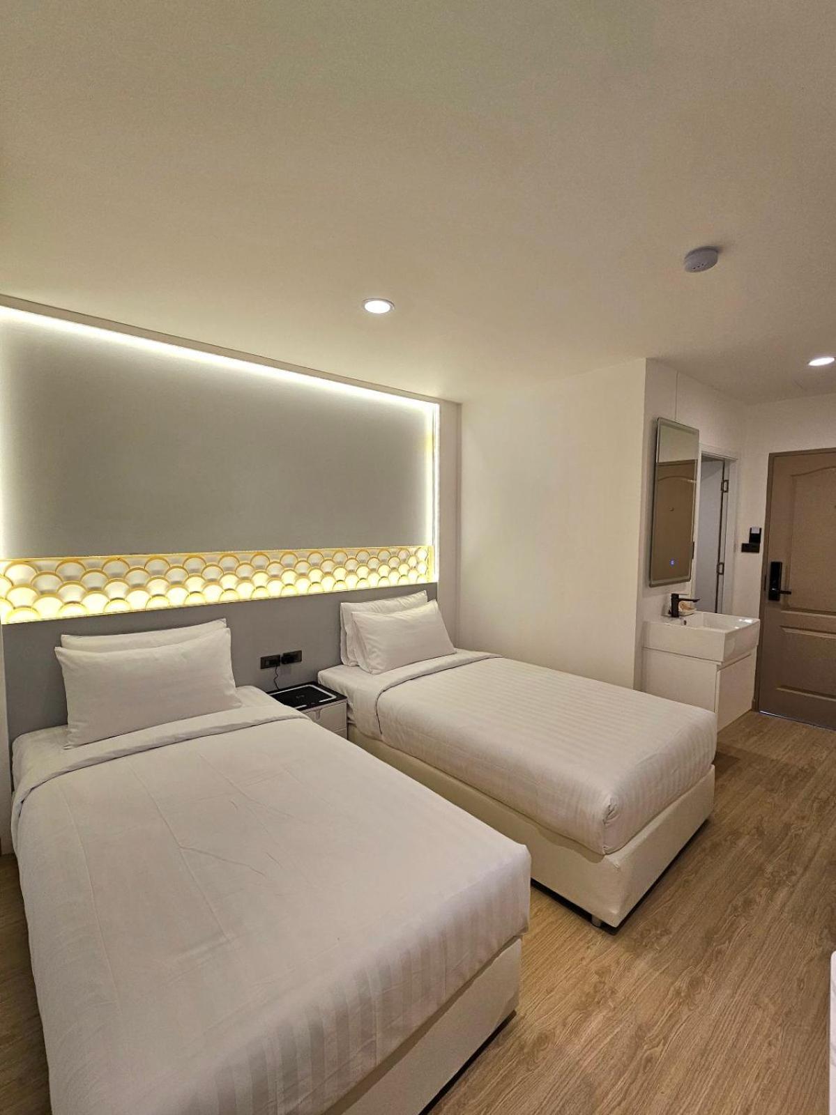 Arawana Express Sukhumvit 22 Aparthotel Bangkok Ngoại thất bức ảnh