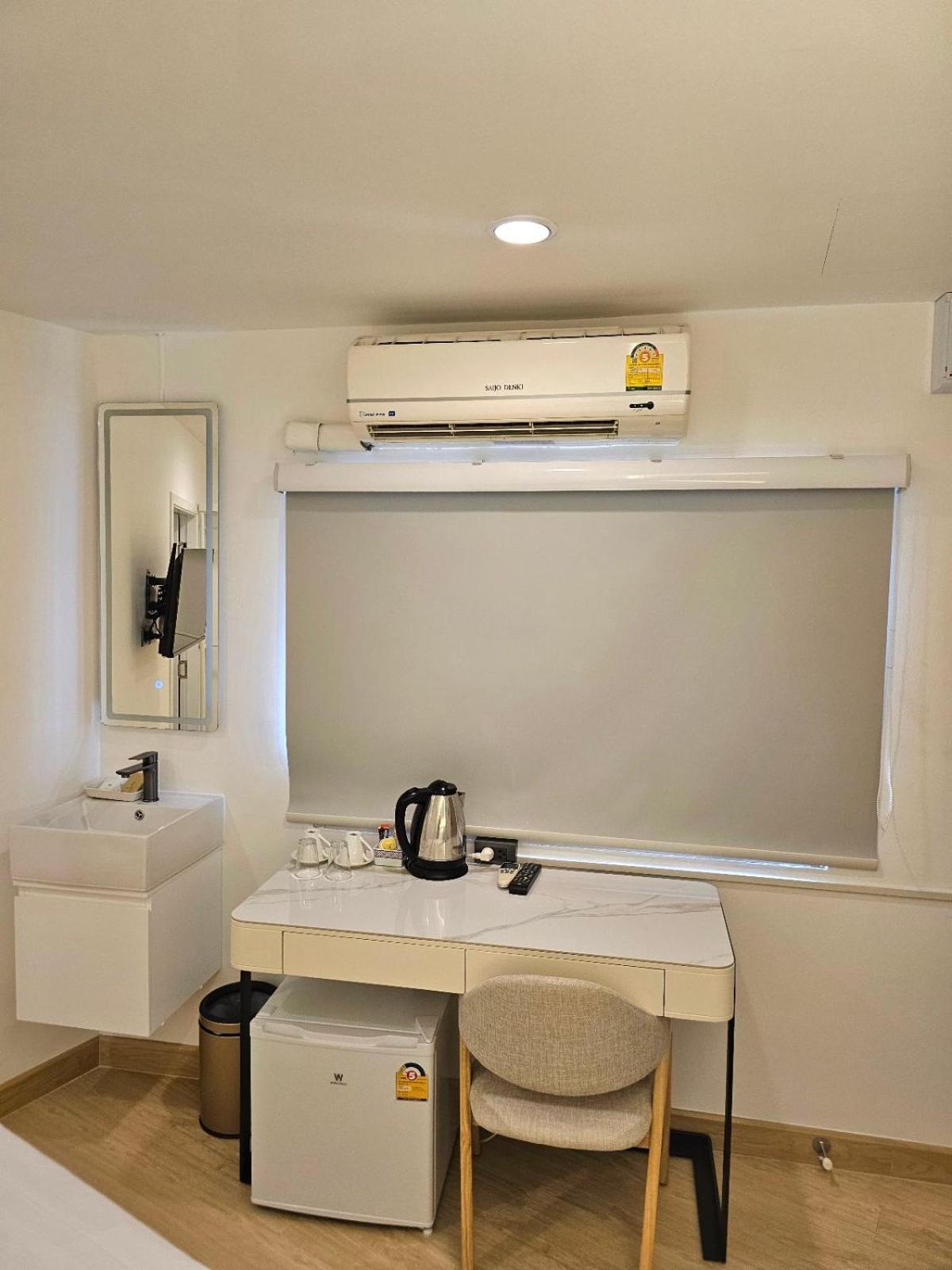 Arawana Express Sukhumvit 22 Aparthotel Bangkok Ngoại thất bức ảnh