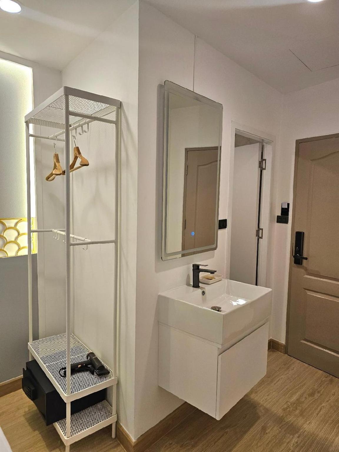 Arawana Express Sukhumvit 22 Aparthotel Bangkok Ngoại thất bức ảnh