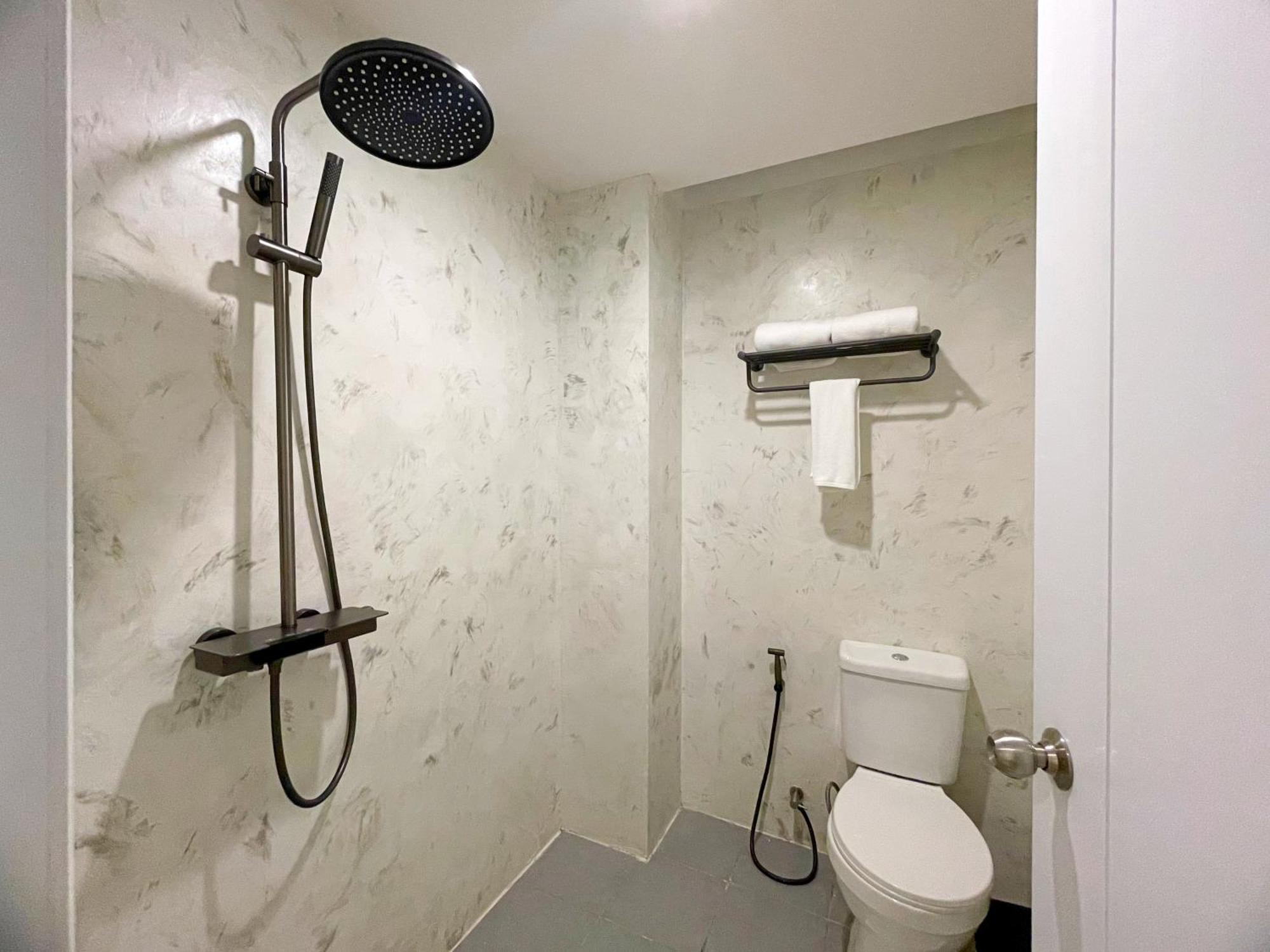 Arawana Express Sukhumvit 22 Aparthotel Bangkok Ngoại thất bức ảnh