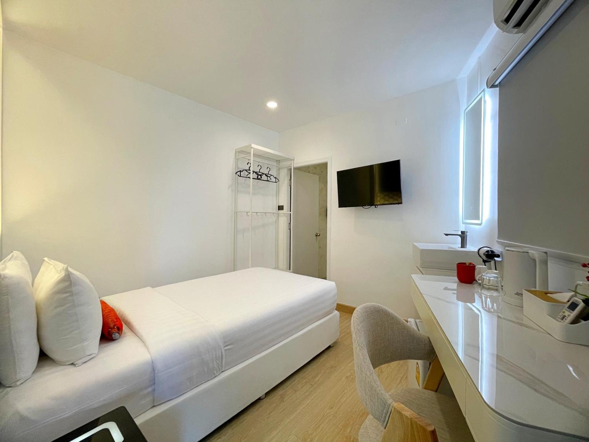 Arawana Express Sukhumvit 22 Aparthotel Bangkok Ngoại thất bức ảnh